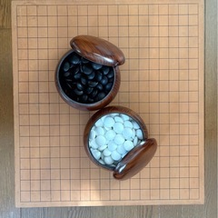 囲碁版　　　碁石付きの画像