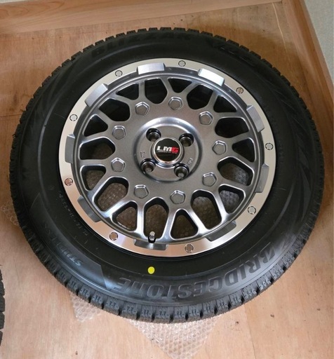 【値下げ！】４本セット 
ブリジストン ホイール付スタッドレスタイヤ 195/65/R16