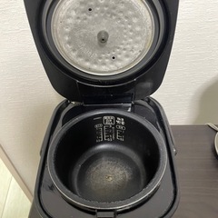 炊飯器の画像