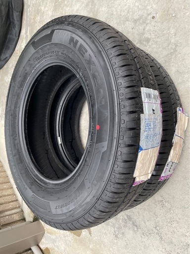 S⭐️新品・未使用・シール付き⭐️?195/80R15?NEXEN ROADIEN CT8?製造年2024年 33週（製造後1年） ?