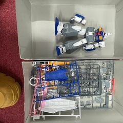 1/100MGガンダムNT-1組み立て済み破損ありの画像