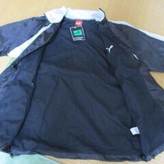 新品未使用！　プーマーウィンドブレイカー　Mサイズの画像
