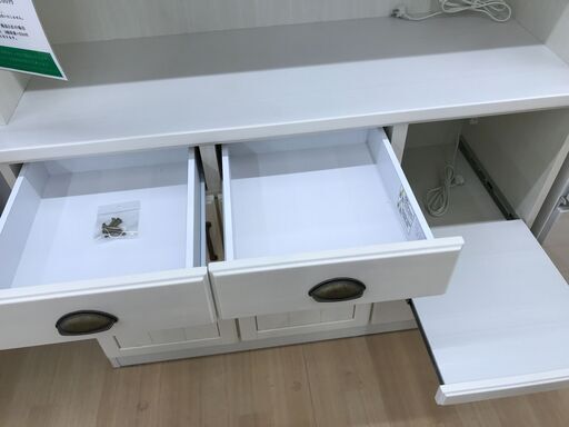 A-1210【リユースのサカイ野々市店】ジモティ来店特価‼ 食器棚 ３枚扉 ニトリ ミランダ 白 ※クリーニング済み