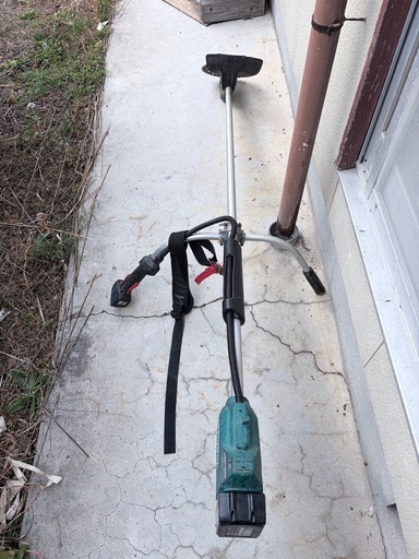 マキタ 草刈機 刈払機 makita 充電式草刈機 MUR185UD 18V
