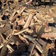 薪　広葉樹　割りたて　激安の画像