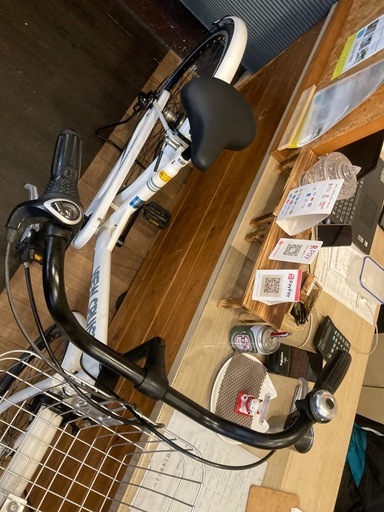 【チェーン新品！LEDオートライト】内装3段　27インチ自転車　ホワイト