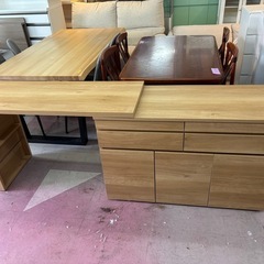 ベルメゾン　リビングキャビネット　木目調　ウッド　長さ調節可の画像