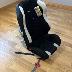 ⭐︎コンビ　チャイルドシート　ママロンSimplight⭐︎の画像