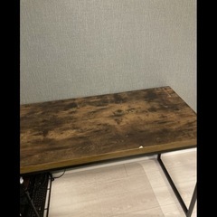 机・テーブルの画像