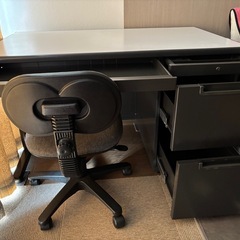 スチール机と椅子一式の画像