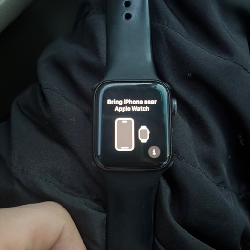 アップルウォッチ　SEモデル　LTE 40mm アルミニウム