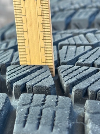 スタッドレスタイヤ4本＋アルミホイール付【225/65R17】【溝約8mm】所沢引取 