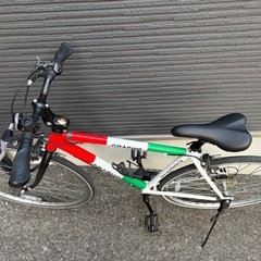 クロスバイク GRAPHIS GR-001 700×28C SHIMANO製7段ギアの画像