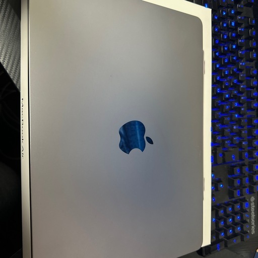 Apple MacBook Air M3 13.6インチ
