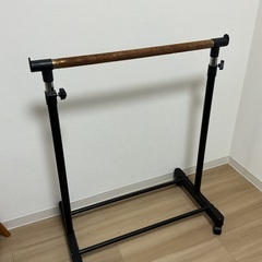 ハンガーラックの画像