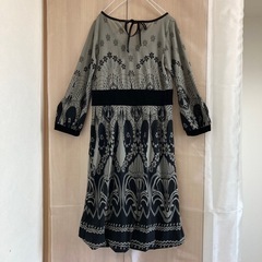 laboratory work Mサイズ 花柄ワンピース　ブラック　秋春物の画像