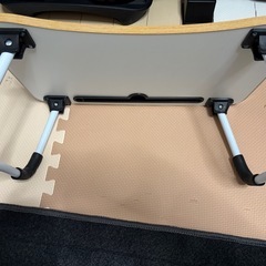 折りたたみガジェットテーブルの画像