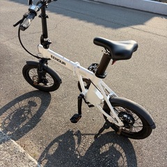 まだ募集中！綺麗な電動アシスト自転車　ホワイト　の画像