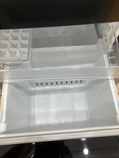 【一年間動作保証付き】ワールプールジャパン　2ドア冷蔵庫　YRZ-F15LK 2024年製　156L