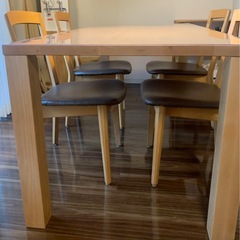 ダイニングテーブル5点セット（テーブル・チェア4脚）の画像