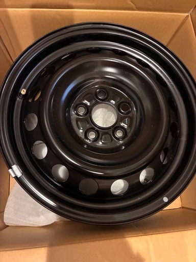 新型シエンタ15インチ スチールホイール ホイールキャップセット