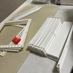 ニトリ　　伸縮ラック　白　1.5個分の画像