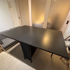 【1/31中の受取希望】IKEAダイニングテーブル(折り畳み式)椅子なしの画像