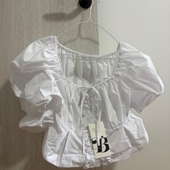 bibiyのレア福袋トップス4点の画像