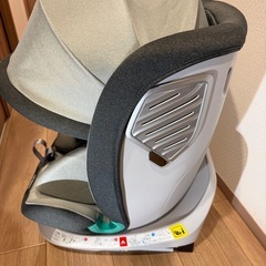 チャイルドシート　 回転式 ISOFIX R129 
の画像