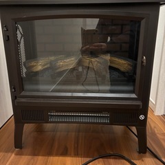 美品　
薪ストーブ風！電気ストーブの画像
