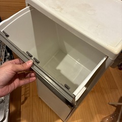 二段ゴミ箱の画像