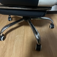 ゲーミングチェアの画像