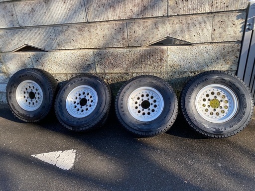 ヨコハマジオランダー I/T  225/80 R15