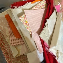 ハギレ、手芸、裁縫、ビーズ、ボタンなどの画像