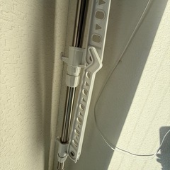 伸縮式室内物干しポール＋折りたたみアーム／省スペース／高さ調整可の画像