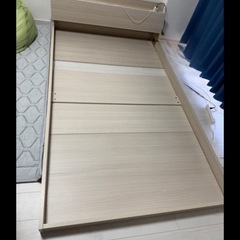 ニトリ ベッド セミダブルの画像