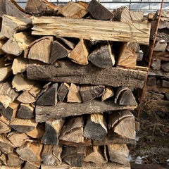 薪　広葉樹ミックス自然乾燥軽トラ1台分の画像