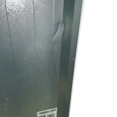 【ジ0124-23】定価2万円以上❗️裏面に傷があるため格安商品‼️ Hisense 冷蔵庫 2020年の画像