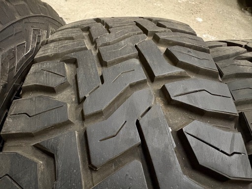 マイナスオフセットWORK CRAG GALVATRE 16×5.5J 5H139.7PCDマイナス19  TOYO R/T 235/70R16 4本 足上げリフトアップジムニーシエラなど