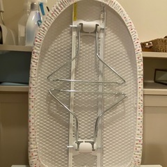 【引取りに来てくださる方限定】アイロン&アイロン台の画像