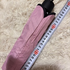 ピンクの折り畳み傘　新品未使用の画像