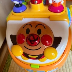 値下げ交渉あり　
アンパンマン よくばりビジーカー  （対象年齢:10ヶ月~5歳）の画像