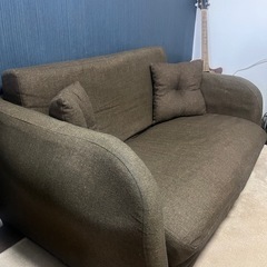 引取り者決定　2人掛けソファ　ソファベッドの画像