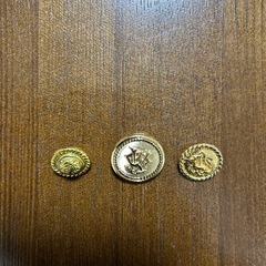 金色ボタン 9ヶとおまけの画像