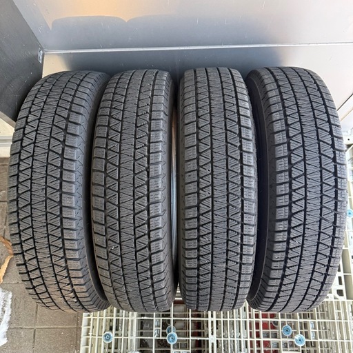 175/80R16ブリヂストン ブリザックDM-V3スタッドレスタイヤ4本