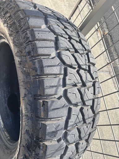 タイヤ4本 オールテレン275/65R18  モンスタ