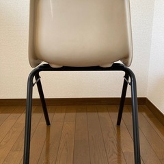 コクヨ　スタッキングチェア　FRP製　kokuyo 中古の画像