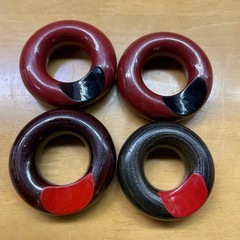 丸型　箸置き　4個セット　黒赤の画像