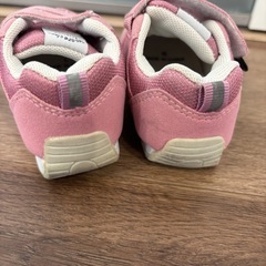 西松屋　スニーカー　13.0センチの画像