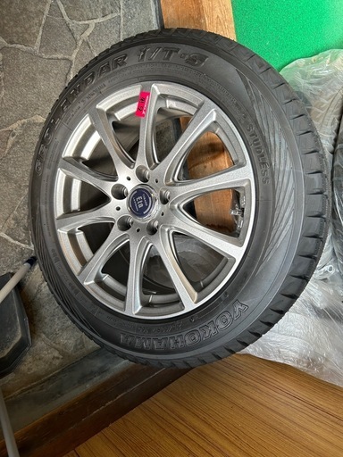 アルミホイール付Yokohamaスタッドレスタイヤ